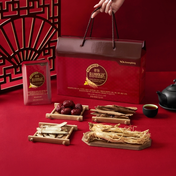 NƯỚC HỒNG SÂM THẢO  MỘC SSANGHWA GOLD